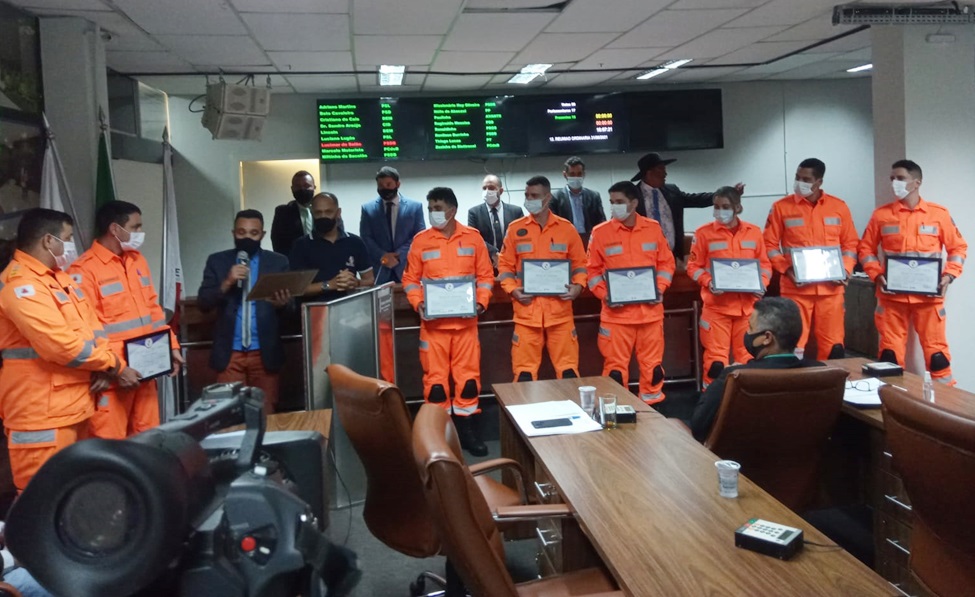 110 anos - Corpo de Bombeiros recebe homenagem da Câmara Municipal