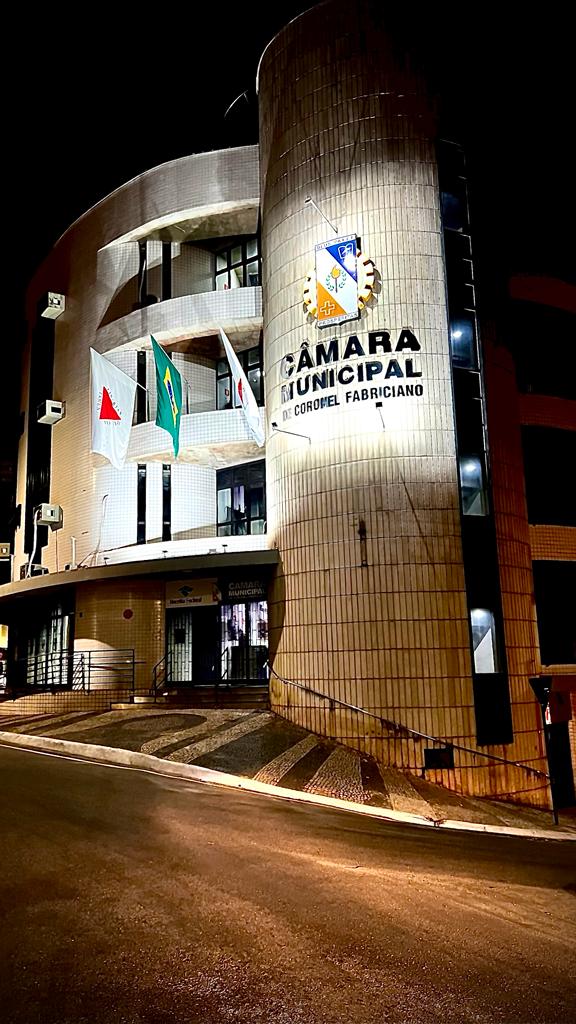 Câmara aprova projeto que fixa piso salarial dos profissionais da enfermagem