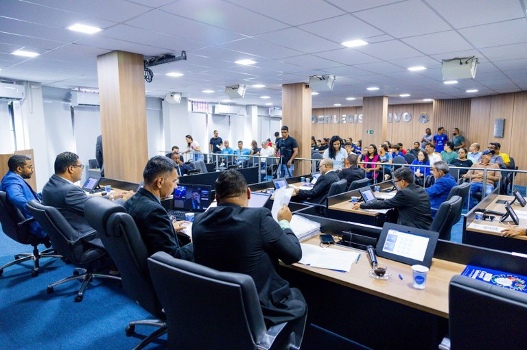 Câmara de Coronel Fabriciano aprova criação do Programa Bolsa-Atleta e avança no incentivo ao esporte