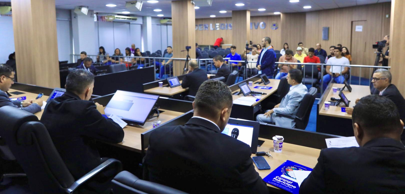 CÂMARA DE FABRICIANO REALIZA 9ª REUNIÃO ORDINÁRIA DE 2025 COM DESTAQUE PARA DEMANDAS DO PRESÍDIO LOCAL E VOTAÇÃO DE PROJETOS RELEVANTES