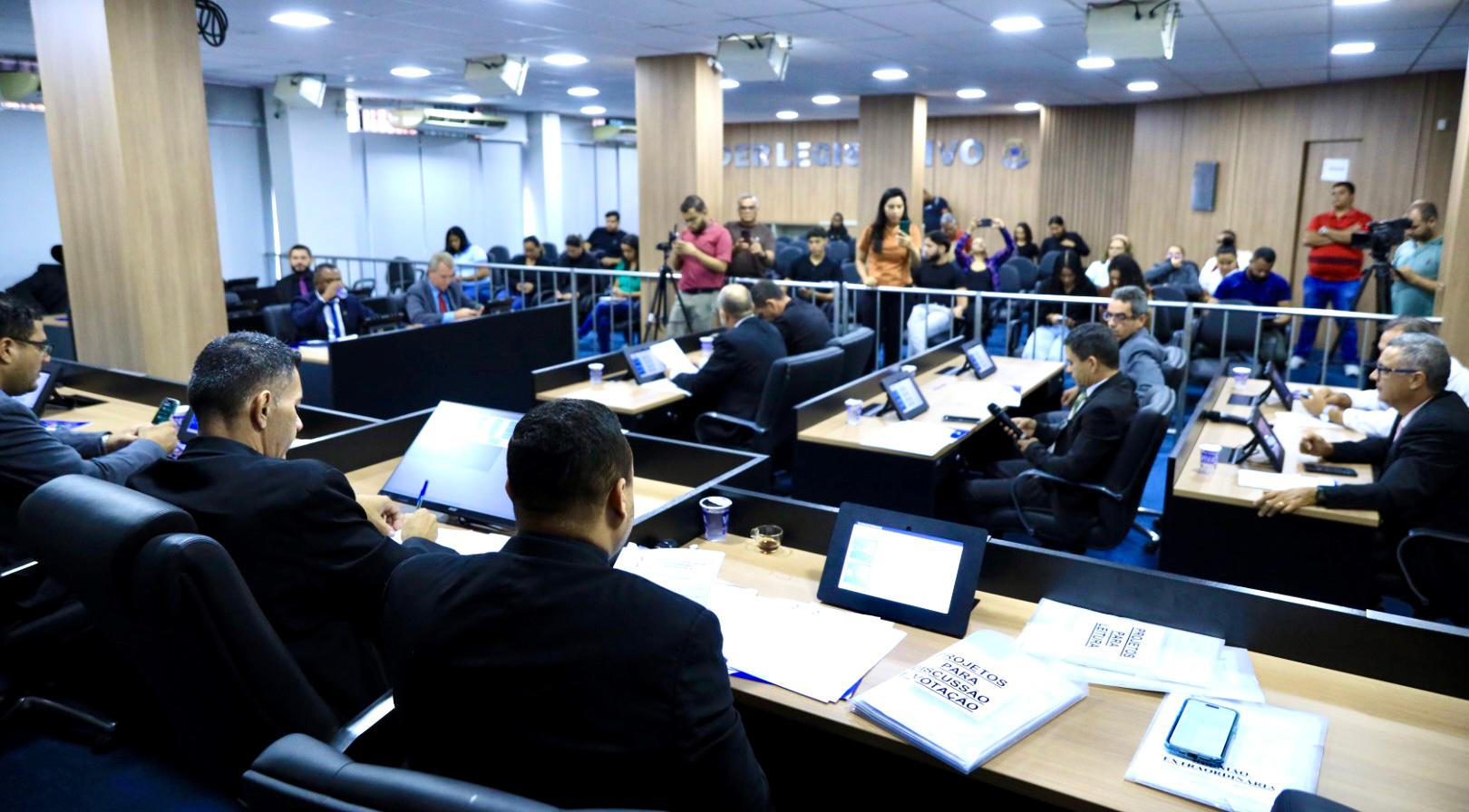 Câmara Municipal de Coronel Fabriciano aprova projetos e realiza segunda votação do orçamento municipal de 2026