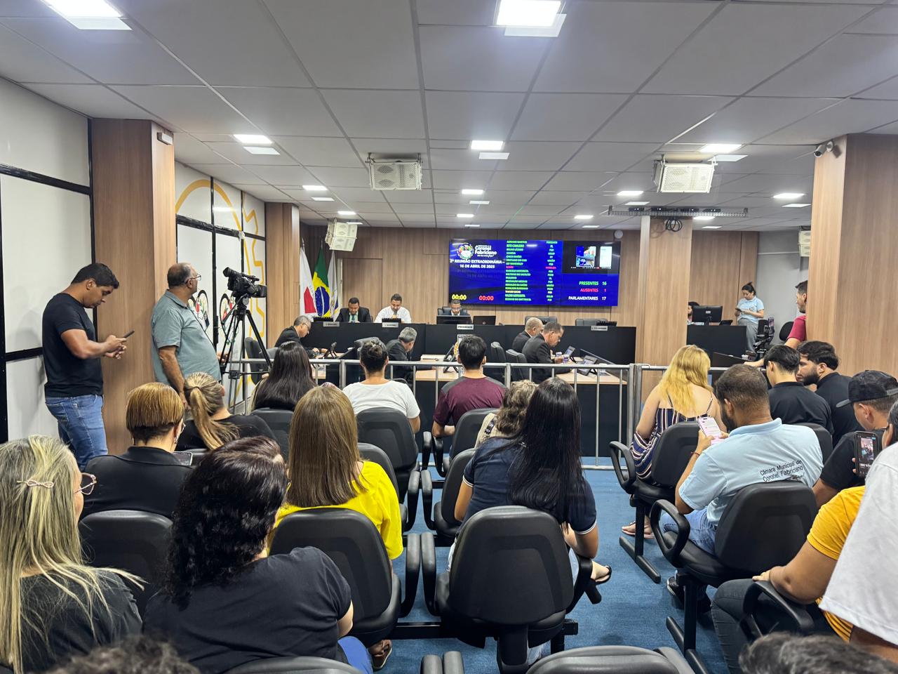 Câmara Municipal realiza 2ª Reunião Extraordinária 